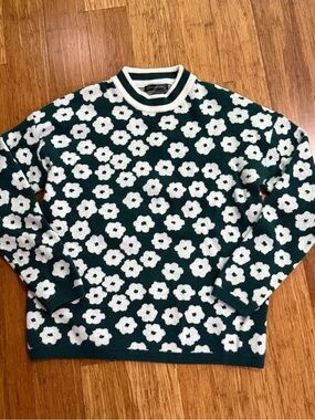 Green Floral Crewneck Sweater with White Bloom Pattern